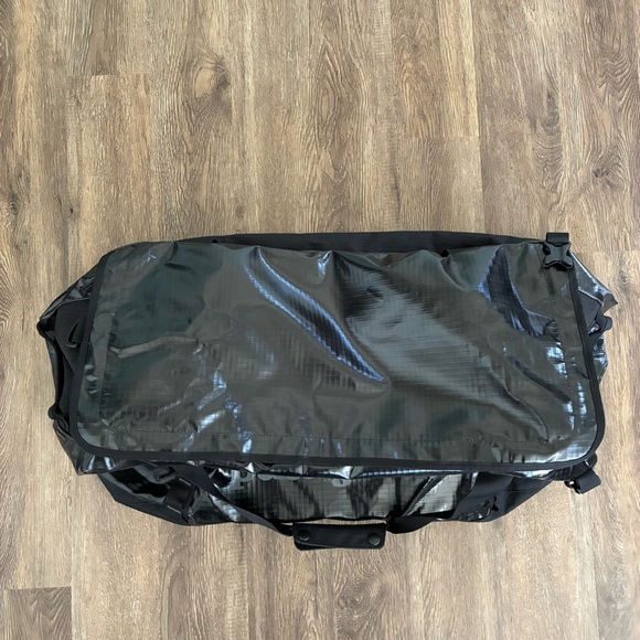 Patagonia Black Hole Duffel Bag 70L - Picture 3 of 12